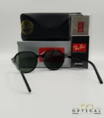 Lunettes de soleil Ray-Ban RB2195 Thalia monture noire verres verts G-15 avec étui et boîte d'origine.