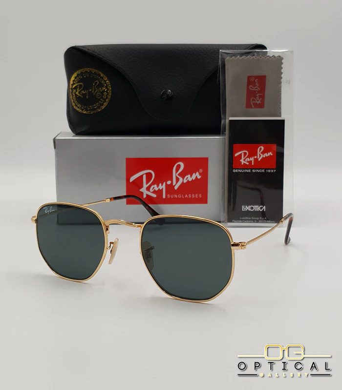 Lunettes de soleil Ray-Ban Aviator RB3025 - Doré / Bleu Dégradé Lunettes de soleil Ray-Ban Aviator RB3025 monture métallique dorée avec verres dégradés bleus, étui et boîte d'origine.