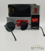 Lunettes de soleil Ray-Ban Jack RB3565 noires avec verres noirs, étui noir, boîte grise et livret de garantie chez Optical Gallery.