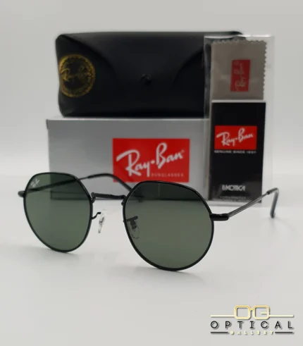 Lunettes de soleil Ray-Ban Jack RB3565 noires avec verres verts G-15, étui noir, boîte grise et livret de garantie chez Optical Gallery.
