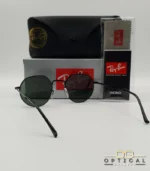 Lunettes de soleil Ray-Ban Jack RB3565 noires avec verres verts G-15, étui noir, boîte grise et livret de garantie chez Optical Gallery.