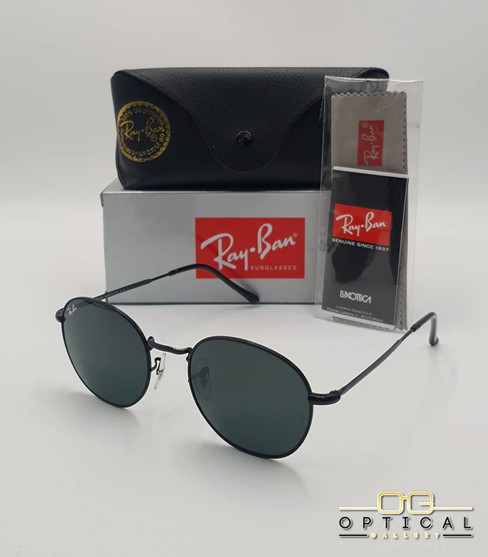 lunettes-de-soleil-ray-ban-julie-rb3772-noir-vert-g15-optical-gallery Lunettes de soleil Ray-Ban Julie RB3772 noires avec verres verts G-15, étui noir, boîte grise et livret de garantie chez Optical Gallery.