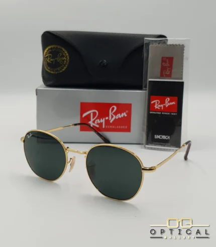 Lunettes de soleil Ray-Ban Julie RB3772 dorées avec verres verts G-15, étui noir, boîte grise et livret de garantie chez Optical Gallery.