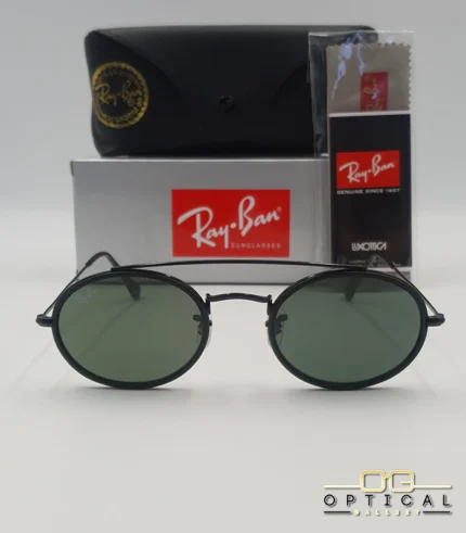 Lunettes de soleil Ray-Ban Round Double Bridge RB3847N noires avec cerclages en acétate noir et verres verts G-15, étui noir, boîte grise et livret de garantie chez Optical Gallery.